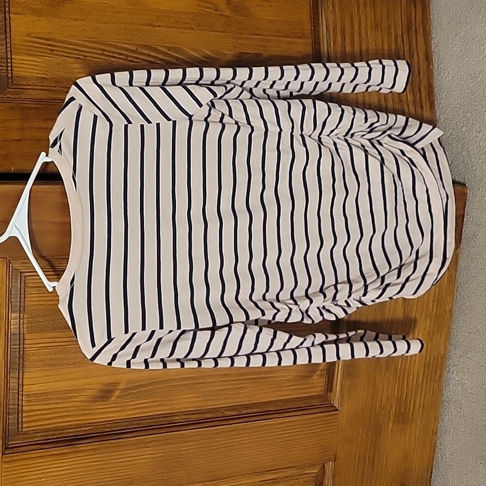Isabel maternity top - Picture 2 of 3